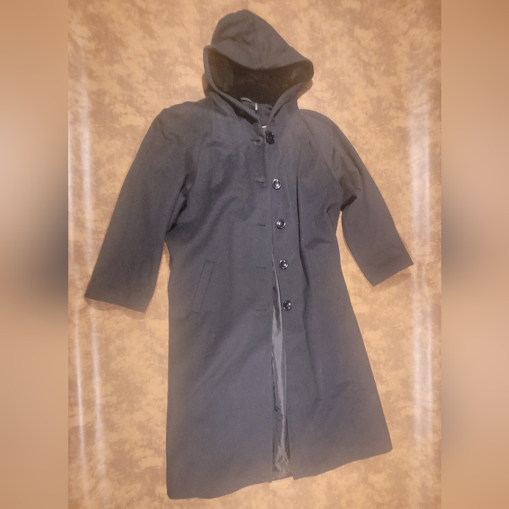 Dark gray buttoned women's hooded long winter coat size 2X.